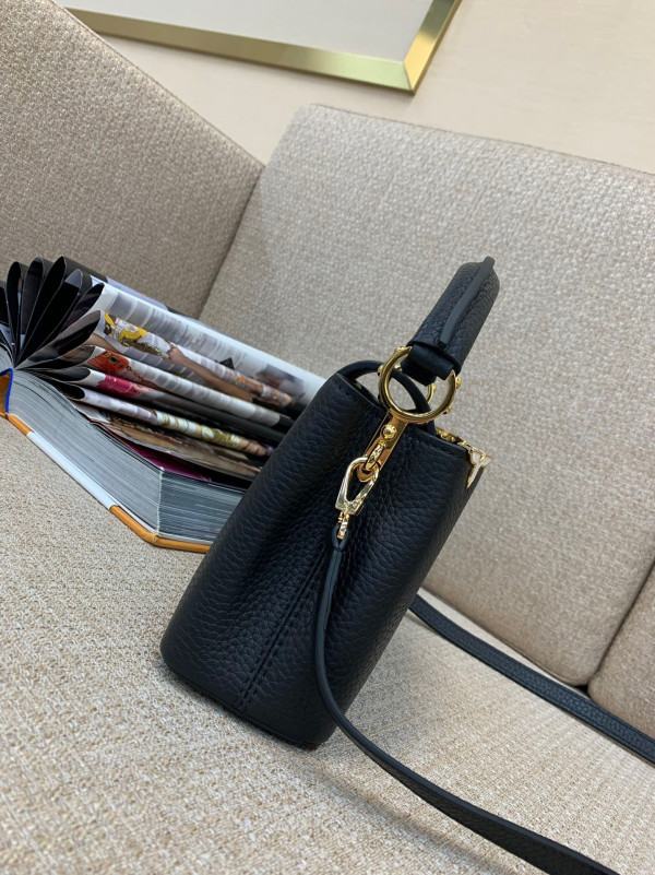 l0*is V*t0n capucines mini