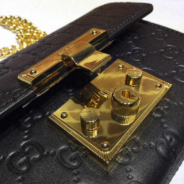 G*u*i padlock small G*u*i signature shoulder bag