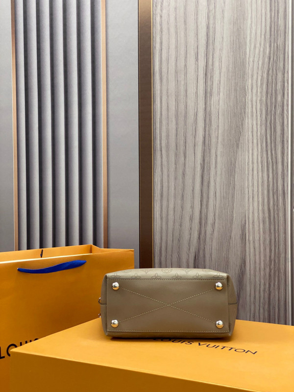 l0*is V*t0n why knot pm