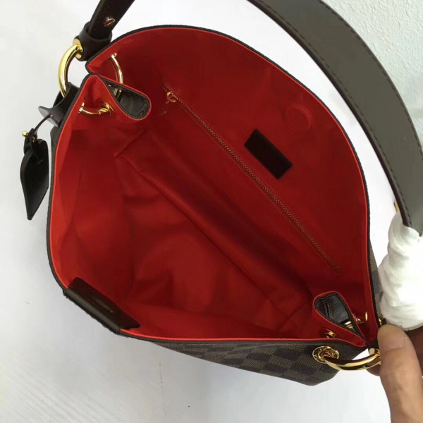 l0*is V*t0n graceful pm