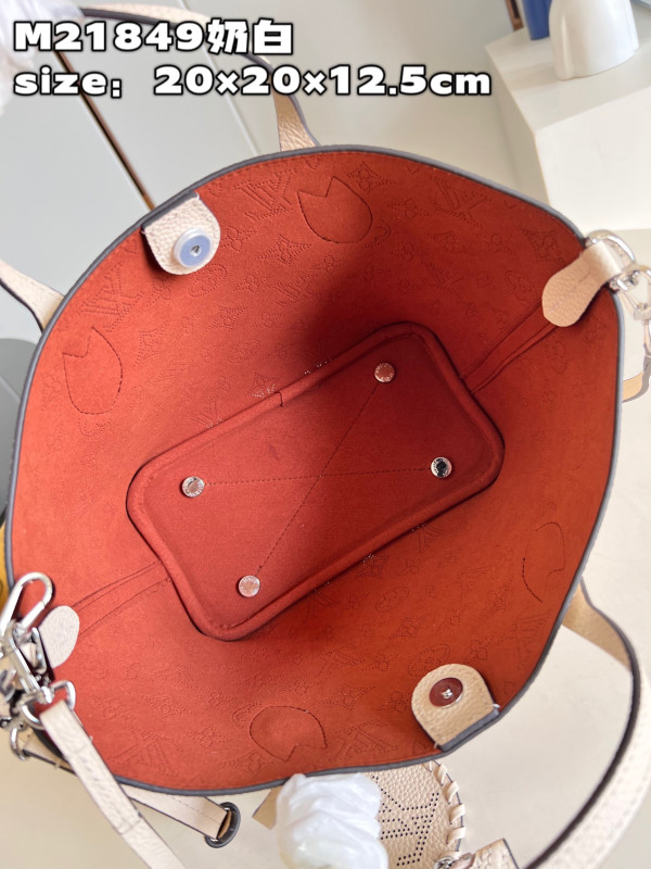 l0*is V*t0n blossom pm