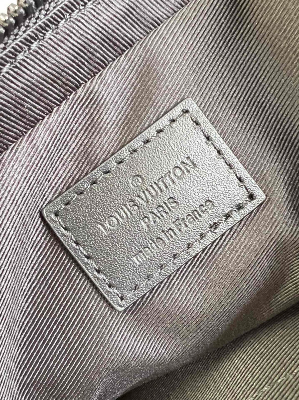 l0*is V*t0n trio messenger