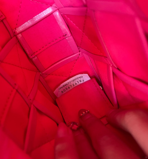 bo*te*ga Ve*ne*ta cassette