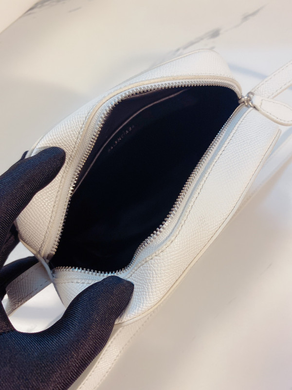 Ba*len*cia*ga everyday camera bag xs