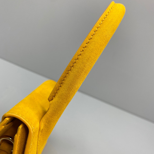 JACQUEMUS Le Chiquito Mini Bag