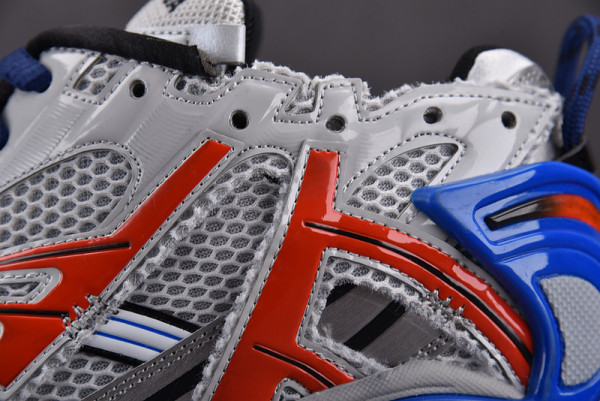 Ba*len*cia*ga runner