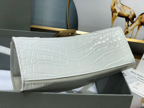 Ba*len*cia*ga hourglass