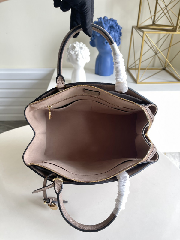 l0*is V*t0n grand palais