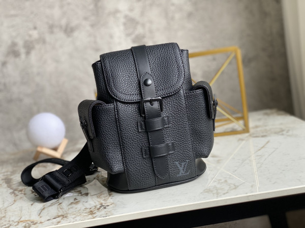 l0*is V*t0n christopher xs