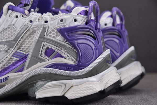 Ba*len*cia*ga runner