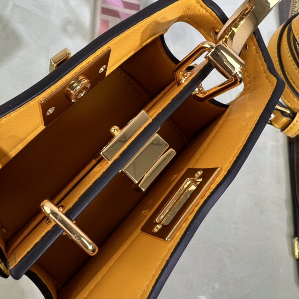 F**di nano peekaboo maxi handle