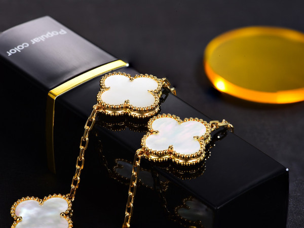 V*N CL*F & arpels  perlée bracelet