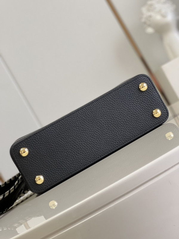 l0*is V*t0n capucines bb