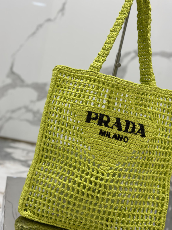 Pra*a crochet tote bag