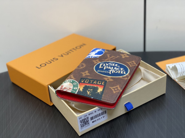 l0*is V*t0n passport cover-10*14*2.5cm