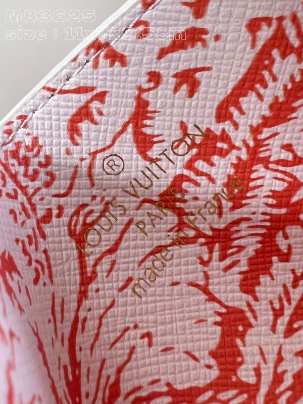 l0*is V*t0n card holder-11*7*0.5cm