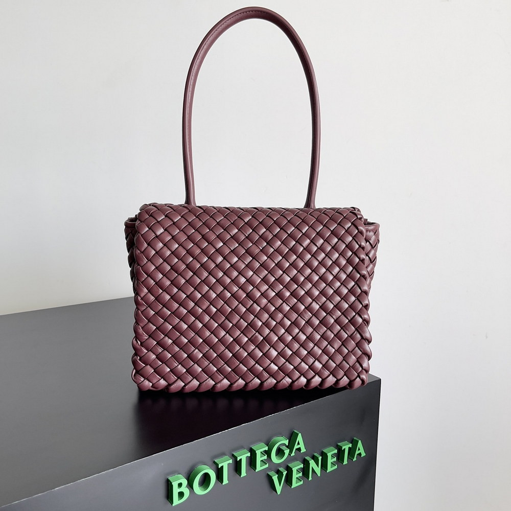 bo*te*ga Ve*ne*ta patti top handle bag