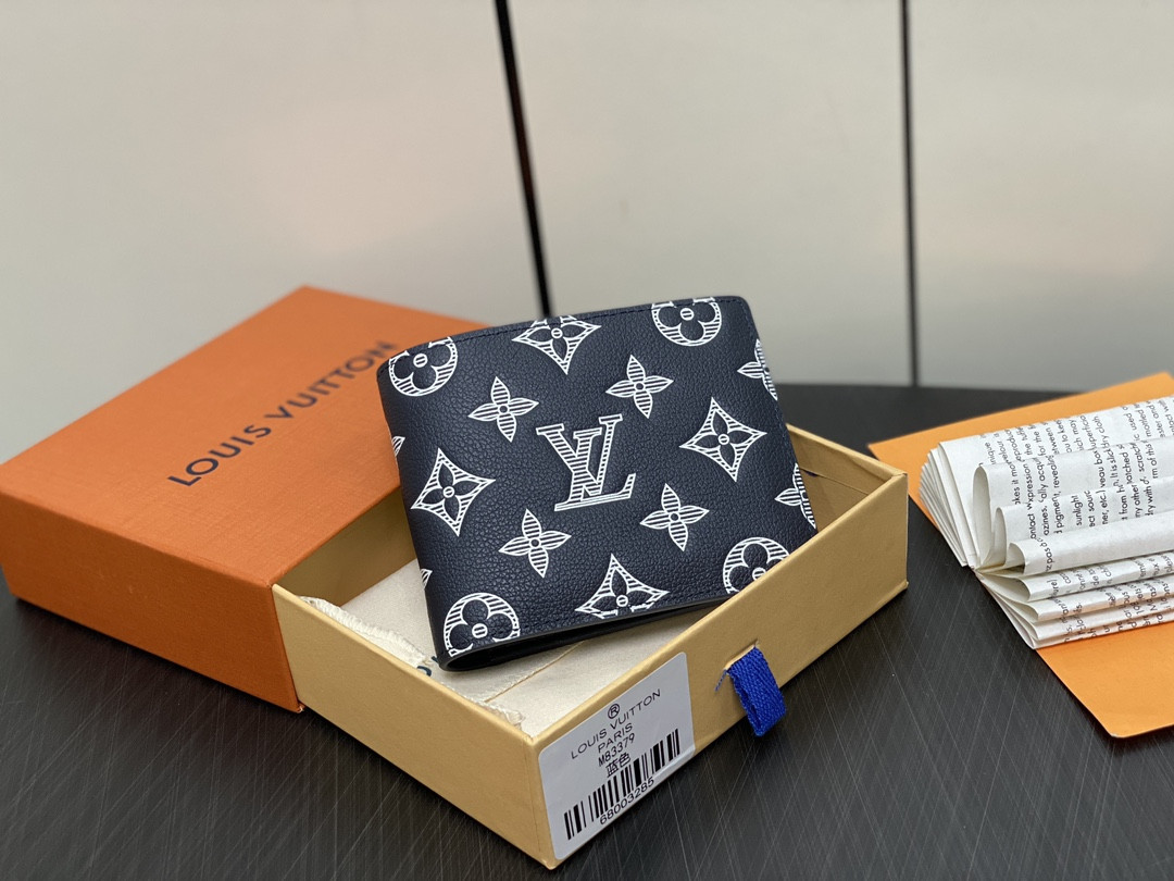 l0*is V*t0n multiple wallet-11.5*9*1.5cm